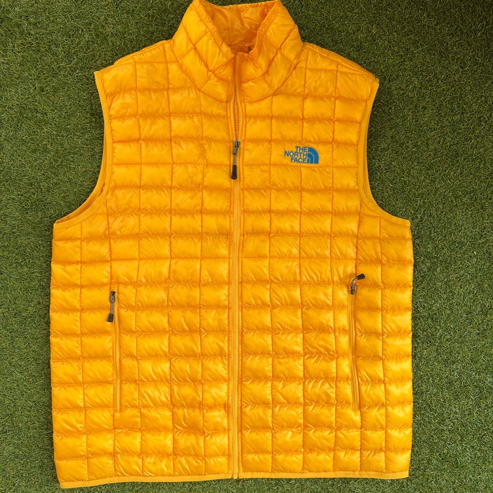 Men’s Northface Thermoball Lightweight Vest Size Large